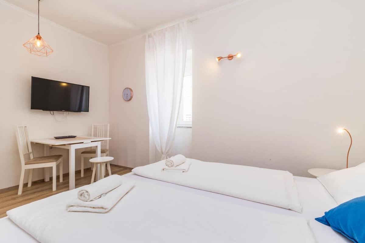 Gridolina Appartement Pula Buitenkant foto